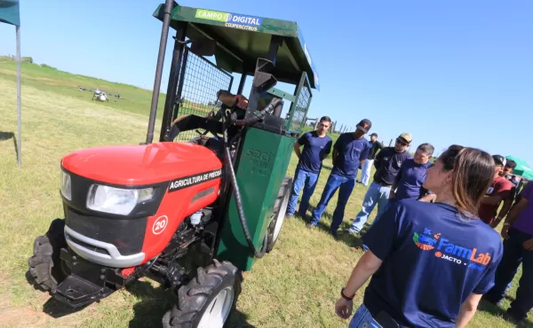 FarmLab Unimar inicia nova safra e leva alunos de Agronomia para aprender na prática