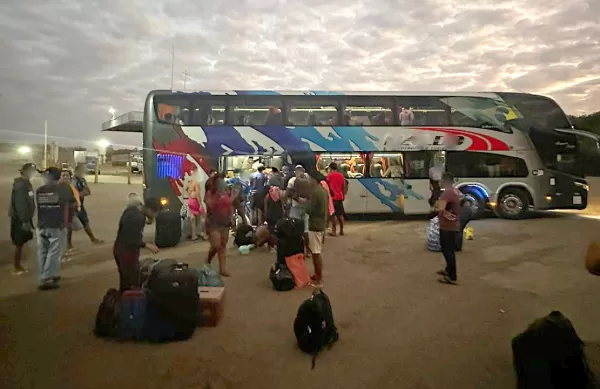 PRF descobre na BR-153 ônibus que levava trabalhadores em regime de escravidão
