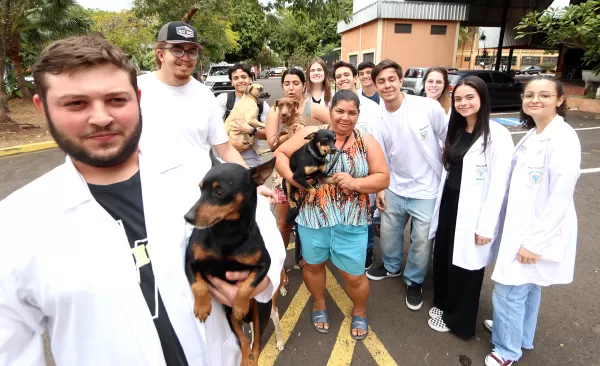 Unimar realiza programa de castração em comemoração ao Dia do Médico Veterinário