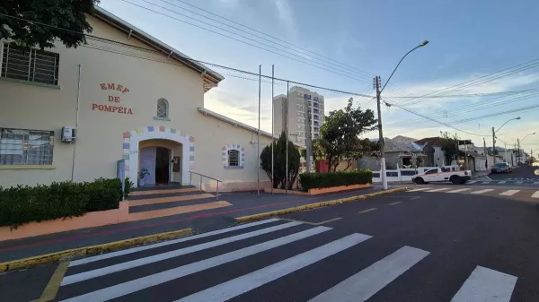 Pompeia: Prefeitura reforça sinalização próxima à EMEF para aumentar segurança das crianças 