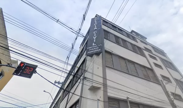 Rapaz vai à Delegacia em Marília registrar boletim de ocorrência e fica preso