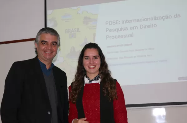 Unimar fortalece internacionalização com retorno da primeira doutoranda do PPGD do Programa Sanduíche