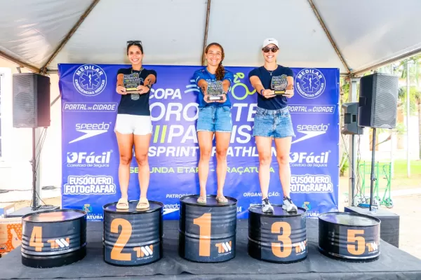Atleta mariliense Amanda Mendonça vence categoria e fica entre as melhores em prova de triathlon