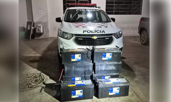 Homem é preso pela PM após furtar baterias de empresa