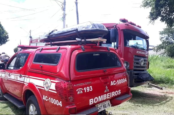 Drone ajuda Bombeiros de Marília a localizar corpo em penhasco. Retirada será feita pelo helicóptero Águia