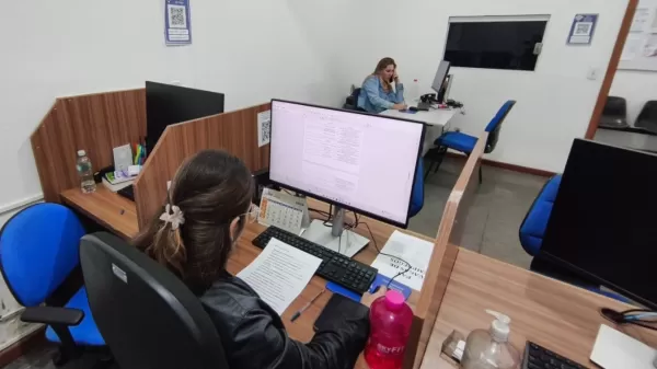 PAT de Tupã divulga 46 vagas para operador de telesserviços em empresa de Marília