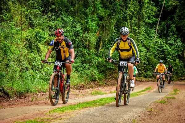 Rota das Capelas Alto Cafezal reúne 350 ciclistas em evento de destaque regional