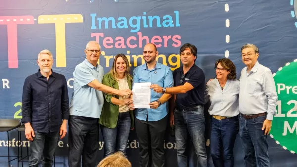 Pompeia formaliza convênio para implantação da metodologia Profound Learning na rede municipal