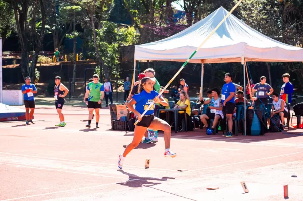 Marília conquista medalhas e bons resultados no Campeonato Paulista Sub-18 de Atletismo