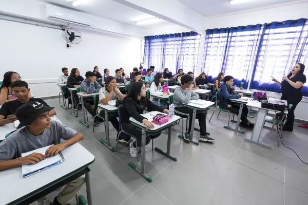 Governo de São Paulo quer incluir segurança no trânsito na sala de aula