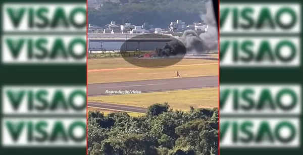 Avião de acrobacias cai, explode e mata piloto