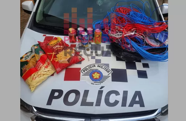 Homem furta trailer para comprar crack e acaba preso