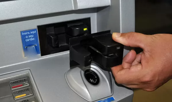 Rapaz é preso pela PM em Marília aplicando o golpe do "chupa-cabras" 