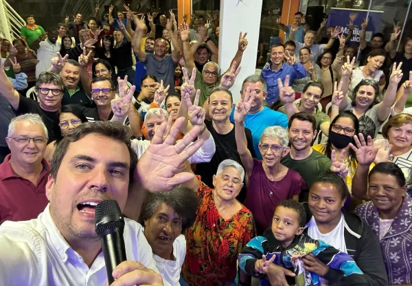 Na liderança: pesquisa aponta Vinicius no topo da disputa à Prefeitura de Marília