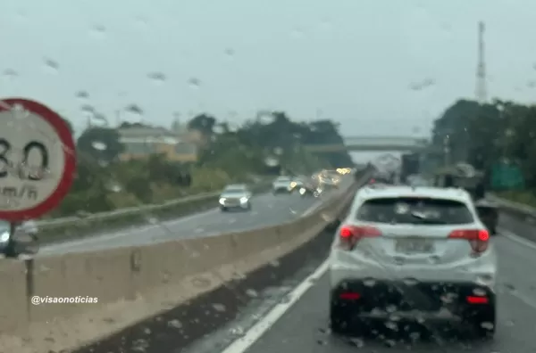 Chuva forte coloca Defesa Civil em alerta e afeta escolas em Marília