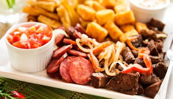 3ª edição do Festival Comida de Buteco prossegue neste sábado em Marília