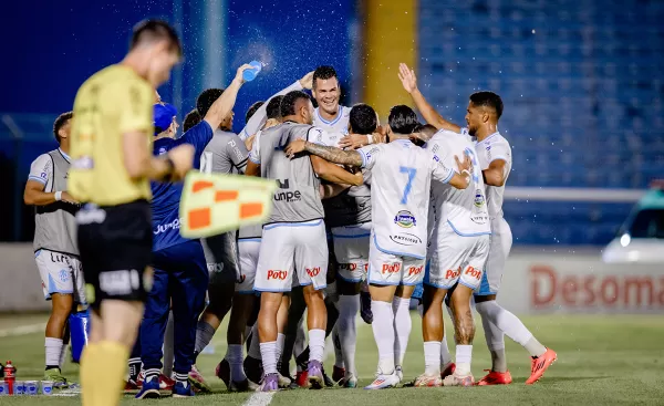 MAC “atropela” o Bandeirante na estreia em casa