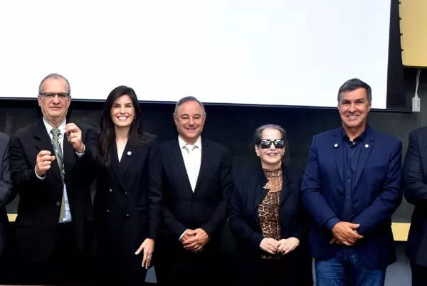 Dani Alonso e Capitão Augusto aprovam bolsa para alunos da Famema na Alesp