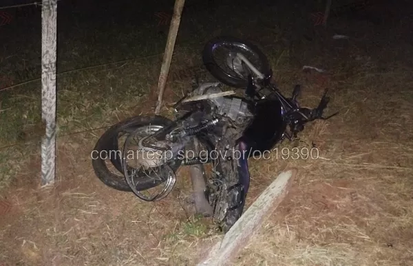 Motorista suspeito de dirigir embriagado mata motociclista na SP-294
