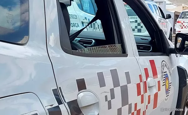 Traficante perde a carteira ao fugir da PM em Marília