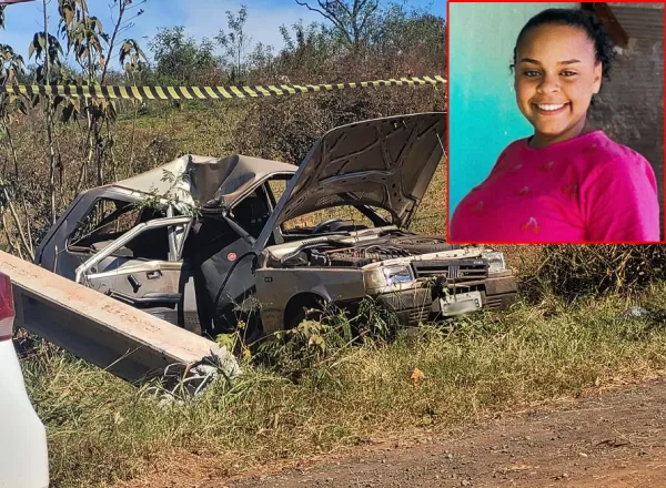 Bebê de três meses sobrevive e mãe morre após carro bater em poste