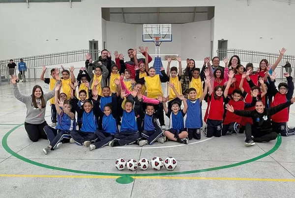 Secretaria de Esportes apresenta Mini-Handebol aos alunos de EMEF em Marília