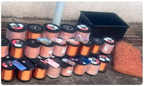 PM recupera mais de R$ 34 mil em cobre furtado e prende dois suspeitos