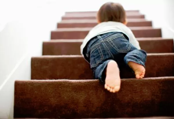 Férias escolares e acidentes domésticos: como proteger as crianças dentro de casa?