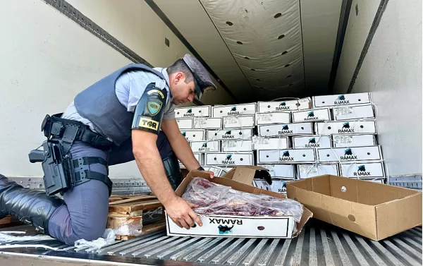 Polícia Rodoviária recupera cerca de 27 toneladas de carne furtada e prende criminoso
