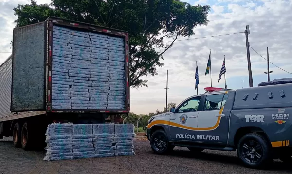 Polícia Rodoviária descobre duas toneladas de maconha em carregamento de cosméticos