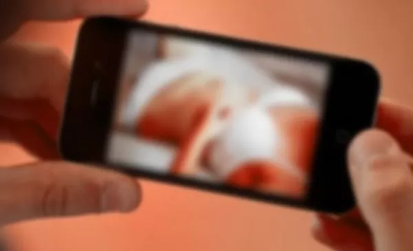 Mariliense quase cai no "golpe do nudes" e agora sofre ameaças