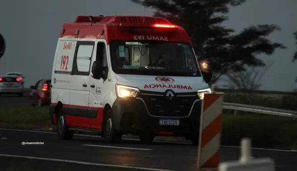 Rapaz ameaça divulgar imagens íntimas da 