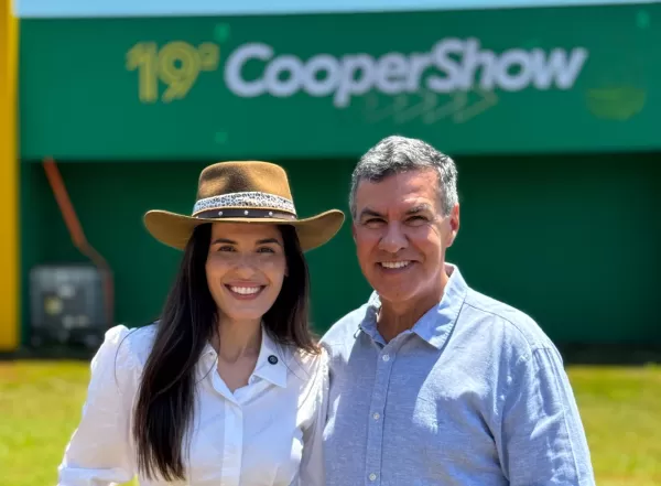 Dani Alonso e Capitão Augusto participam da abertura da Coopershow