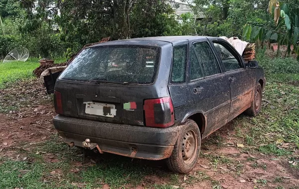 Homem furta carro da mulher que o contratou, decide devolver e caso vai parar na polícia