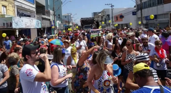 Bloco carnavalesco “Bagunça do Circo” será atração neste sábado em Marília