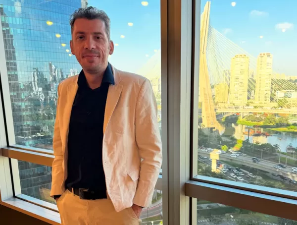 Egresso do UNIVEM lidera empresa de Inteligência Artificial que atende o mercado imobiliário em todo o Brasil