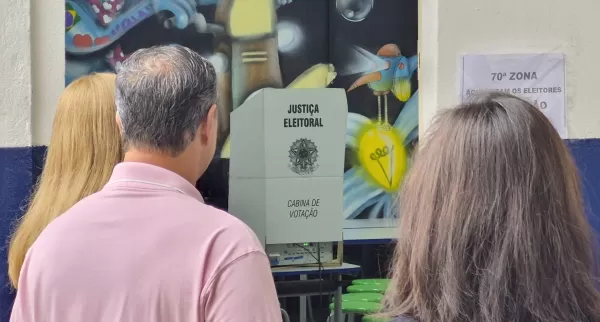 Decisão do STF de prorrogar votação em duas horas é inédita