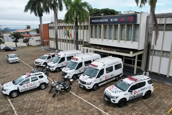 Marília Shopping recebe exposição de viaturas policiais