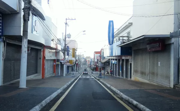 Quarta-feira de cinzas também muda o horário de funcionamento dos bancos, comércio e repartições públicas municipais
