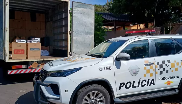 Contrabando de cigarros avaliado em mais de R$ 150 mil é apreendido pela Polícia Rodoviária