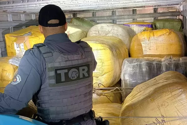 Polícia Rodoviária apreende contrabando avaliado em R$ 2 milhões