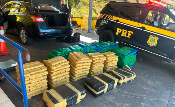 Serviço de inteligência leva PRF a apreender mais de meia tonelada de maconha em Marília