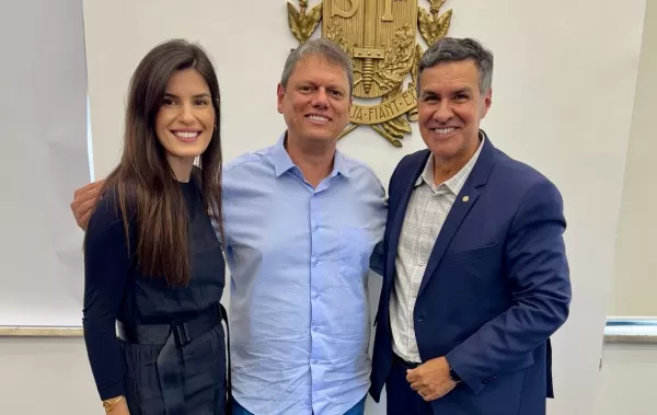 Dani Alonso e Capitão Augusto trazem Escola Cívico-Militar para Marília