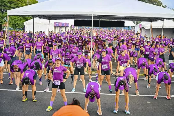 Corrida noturna reúne até 3 mil mulheres neste sábado em Marília