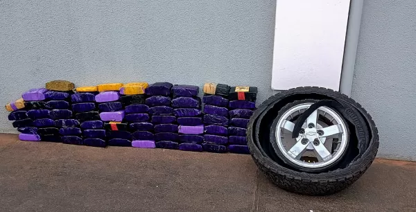 Traficantes tentam esconder droga em pneus mas acabam presos