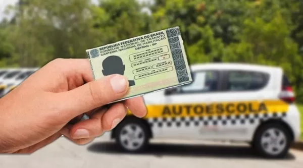 Governo prepara medida para acabar com obrigação de autoescola para CNH