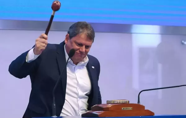 Marília é incluída no leilão de escolas estaduais à iniciativa privada 