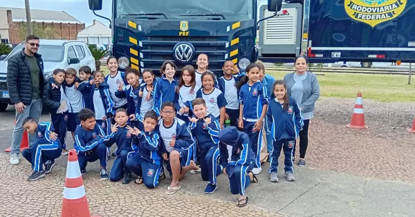 Carreta da PRF faz 455 atendimentos na primeira semana em Marília