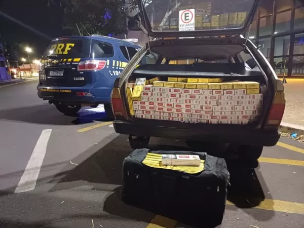 PRF apreende veículo com cerca de três mil maços de cigarros que seriam entregues em Marília
