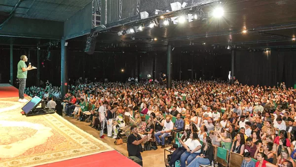 Connect Acim acontece hoje com palestras, networking e sorteios